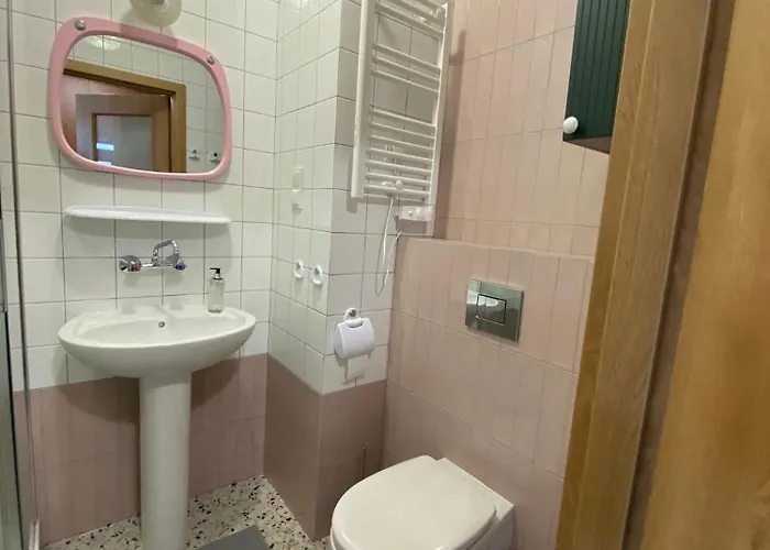 Lux Lotnisko Apartmán *