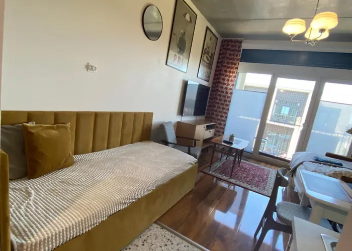 Lux Lotnisko * Vratislav